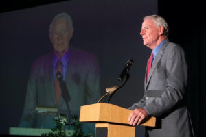 Milwaukee-Public-Library-Foundation-Ben-Franklin-Awards-Mayor-Tom-Barrett