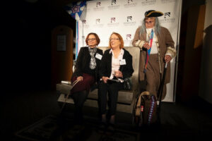 Milwaukee-Public-Library-Foundation-Ben-Franklin-Awards-Women-Pose-With-Ben