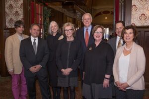 Milwaukee-Public-Library-Foundation-Holman-Literary-Luncheon-Group-with-Milwaukee-Mayor-Tom-Barrett