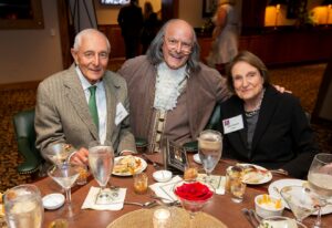 Milwaukee Public Library Foundation Benjamin Franklin Awards Celebration 2022 Marianne and Sheldon Lubar with Benjamin Franklin